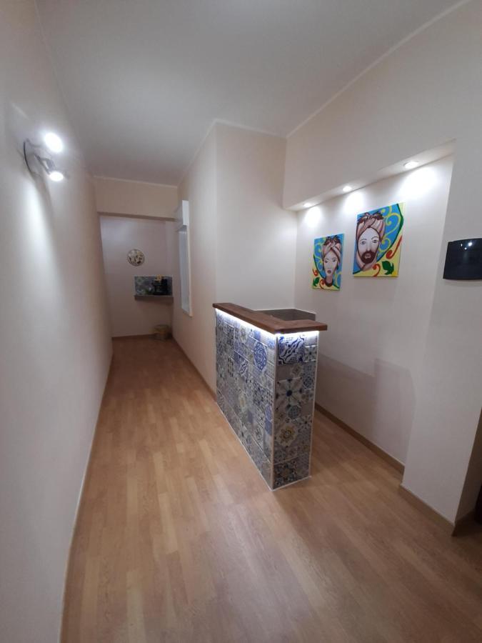 Milazzo: La Porta Delle Eolie Bed & Breakfast Eksteriør bilde