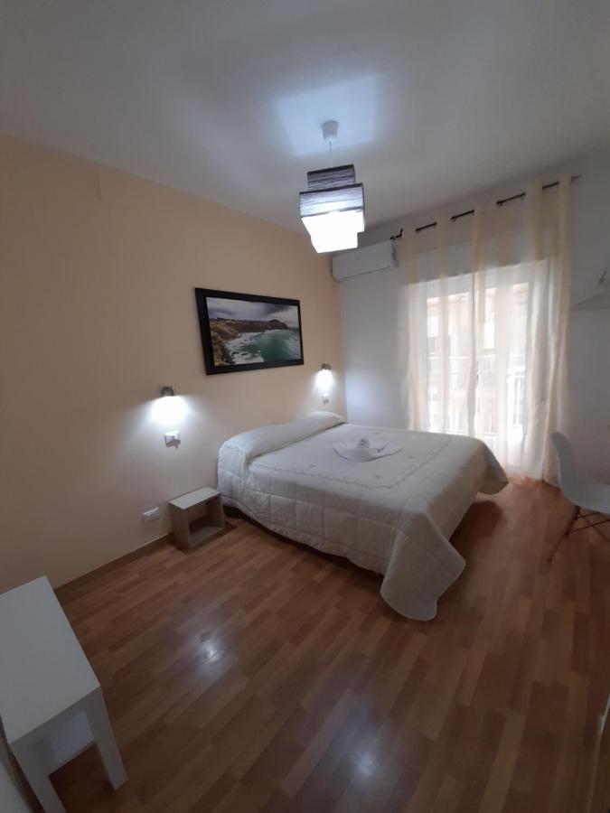 Milazzo: La Porta Delle Eolie Bed & Breakfast Rom bilde