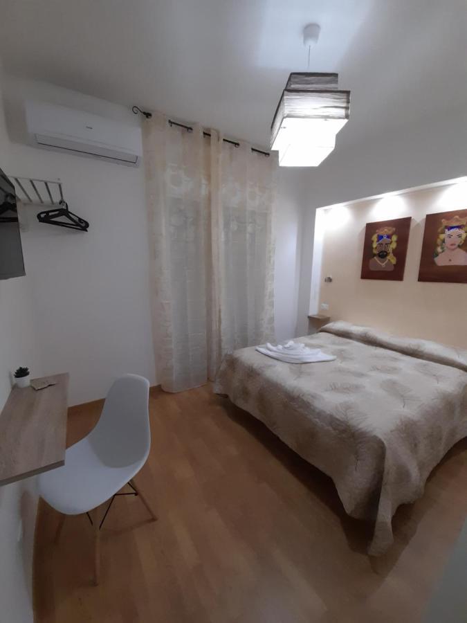 Milazzo: La Porta Delle Eolie Bed & Breakfast Eksteriør bilde