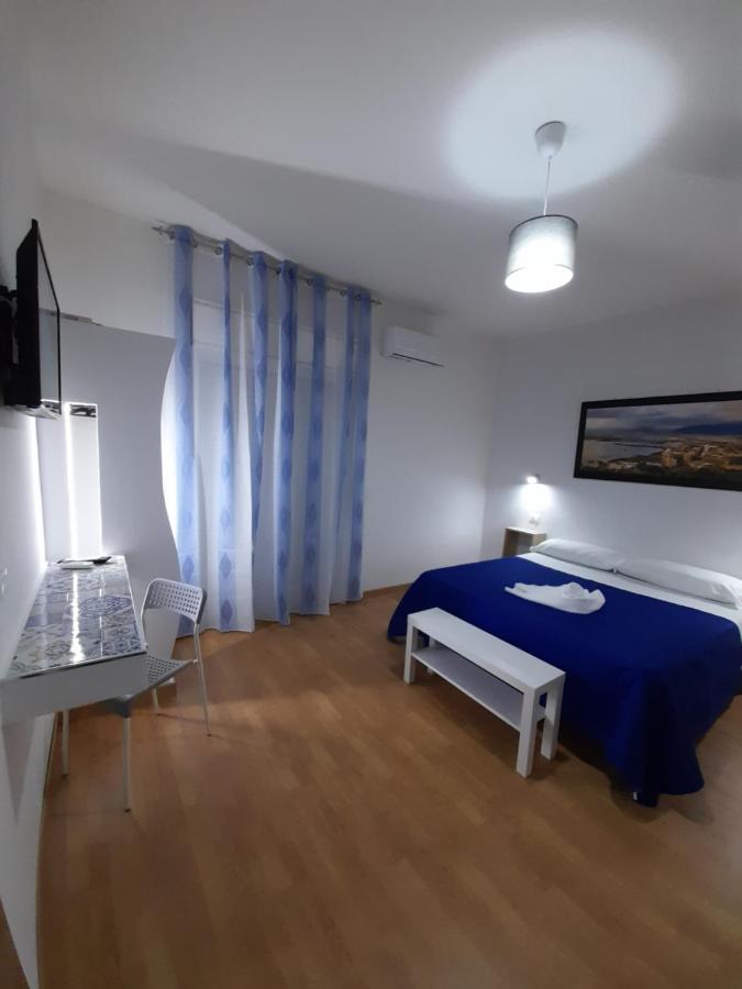 Milazzo: La Porta Delle Eolie Bed & Breakfast Eksteriør bilde