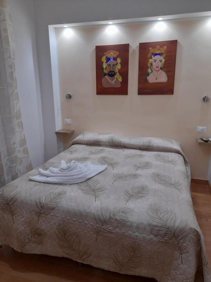 Milazzo: La Porta Delle Eolie Bed & Breakfast Eksteriør bilde